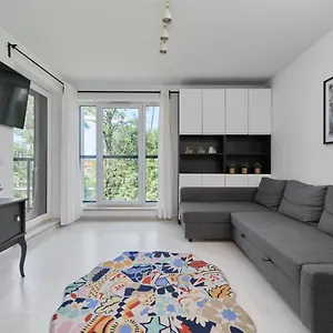 Spacious Dmowskiego By The River With Parking & Balcony By Renters Apartament