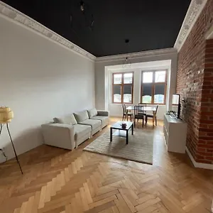 Wyjatkowy Apartament Blisko Rynku Apartament
